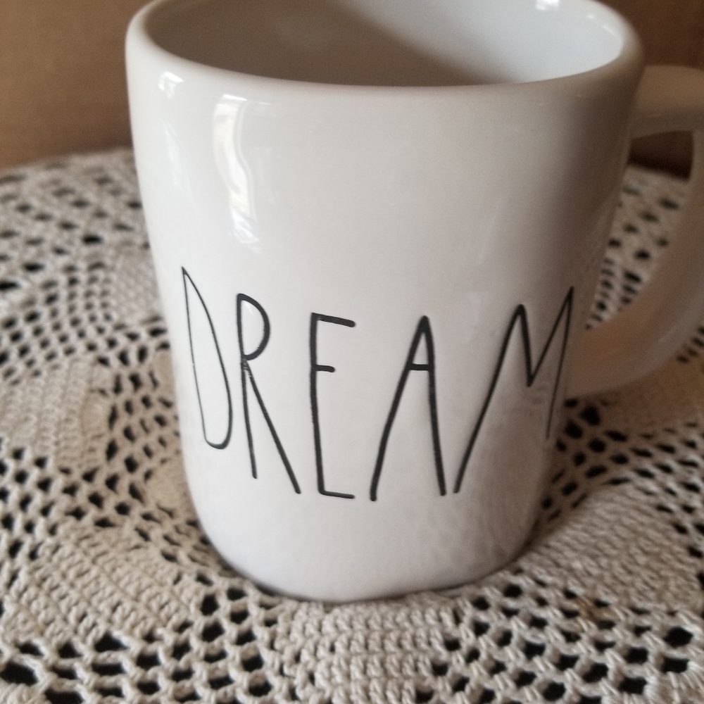 VGC Magenta Dream LG mug Rae Dunn